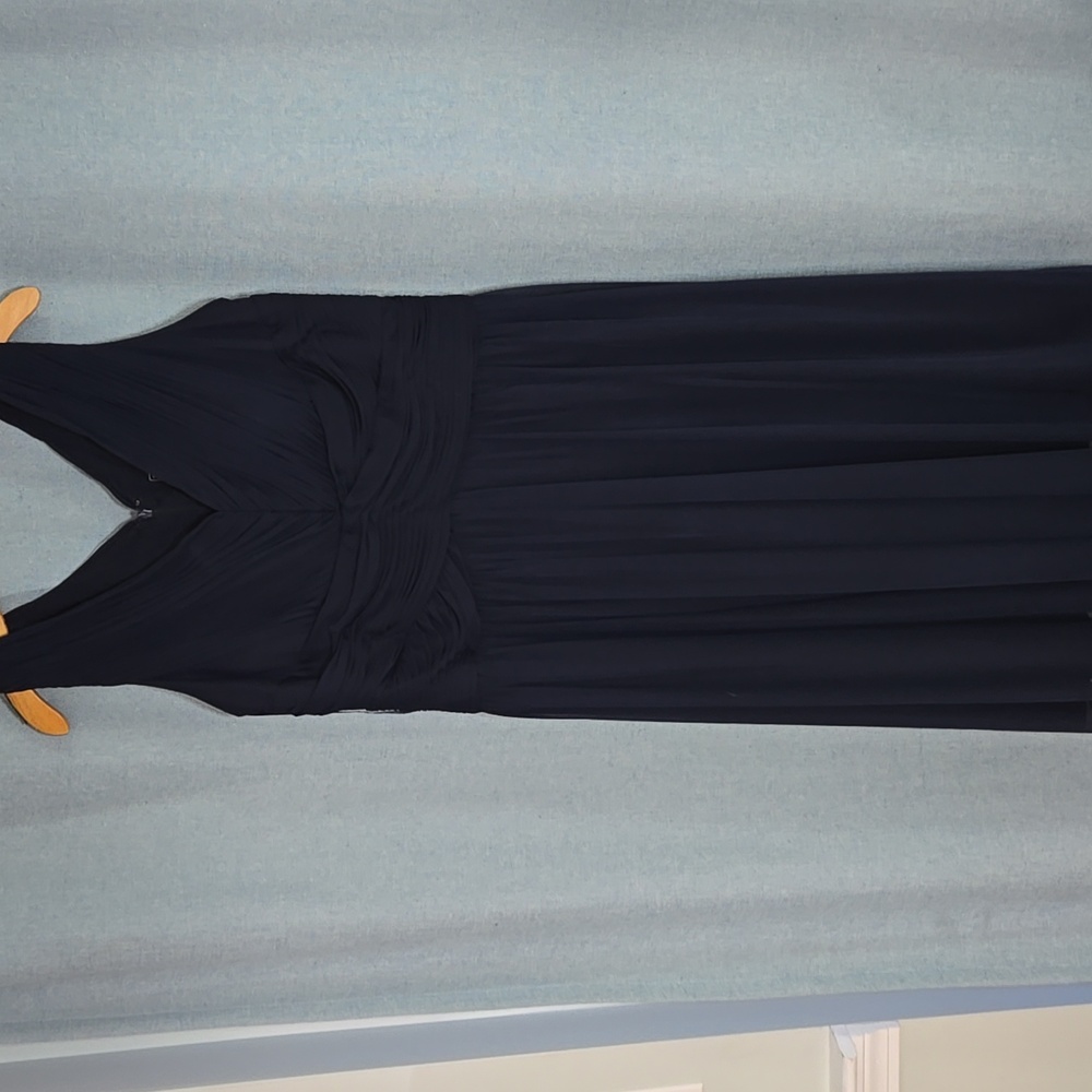 Jessica Howard Navy Sleeveless Midi Dress